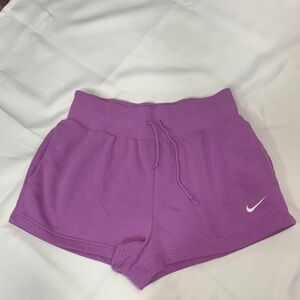 SPORTSWEARS PHOENINX FLEECE HIGH WAISTED LOOSE SHORTS.